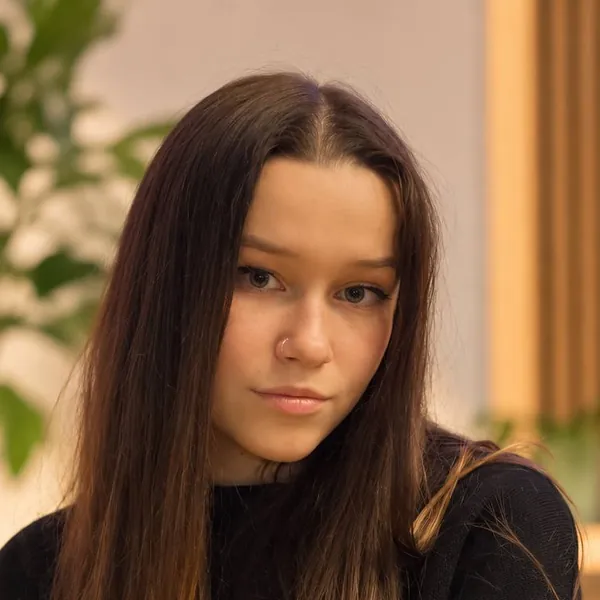 Veronika, drawing and watercolour teacher